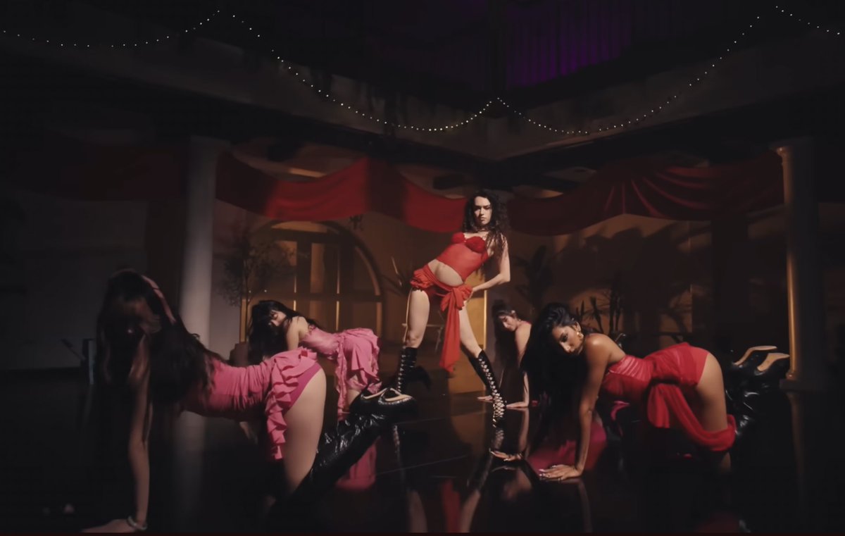 XOXO 🤍 GG tweet media