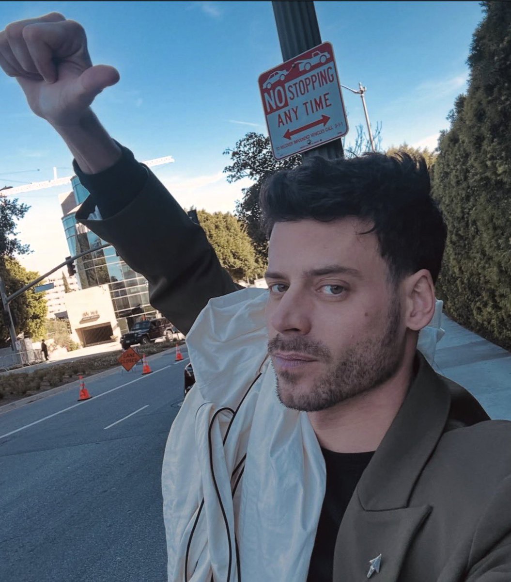 💛🖤 tweet media