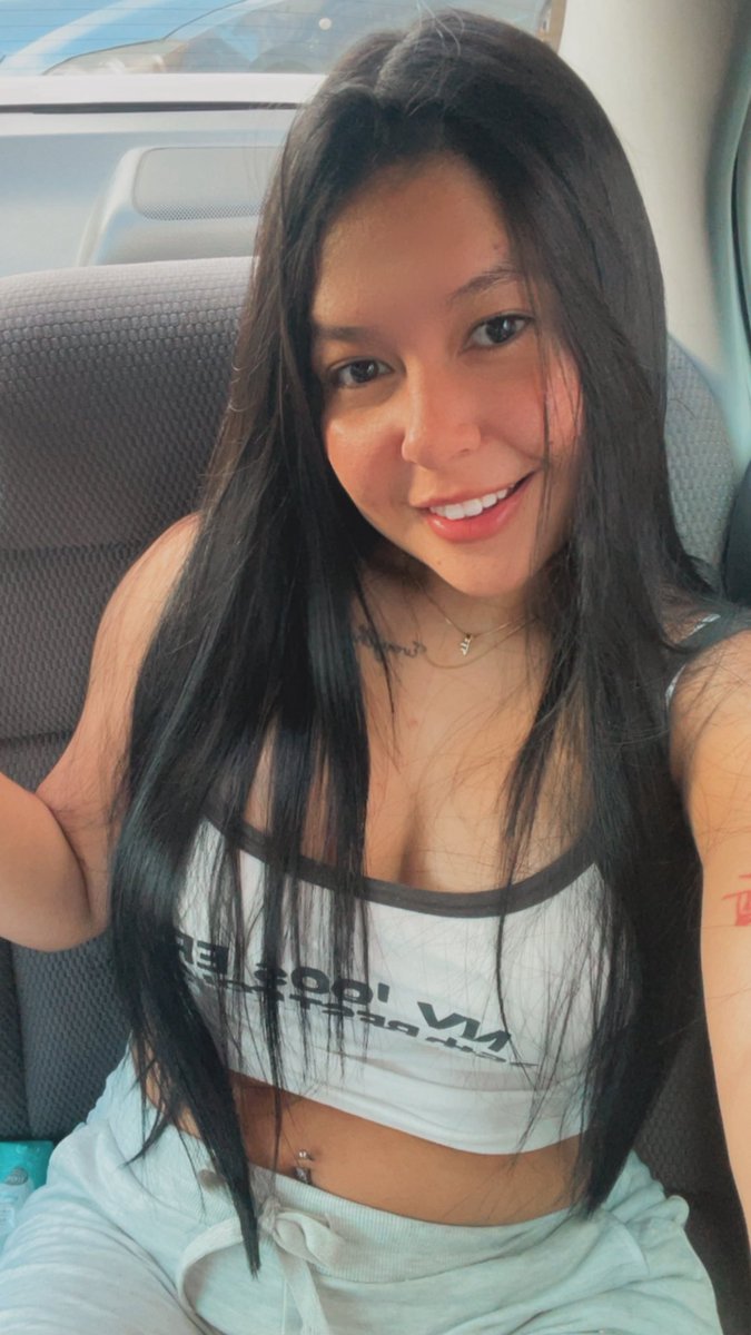 Michelleeecf's tweet photo. ✨🫦 https://t.co/Y9rZBKAiXm