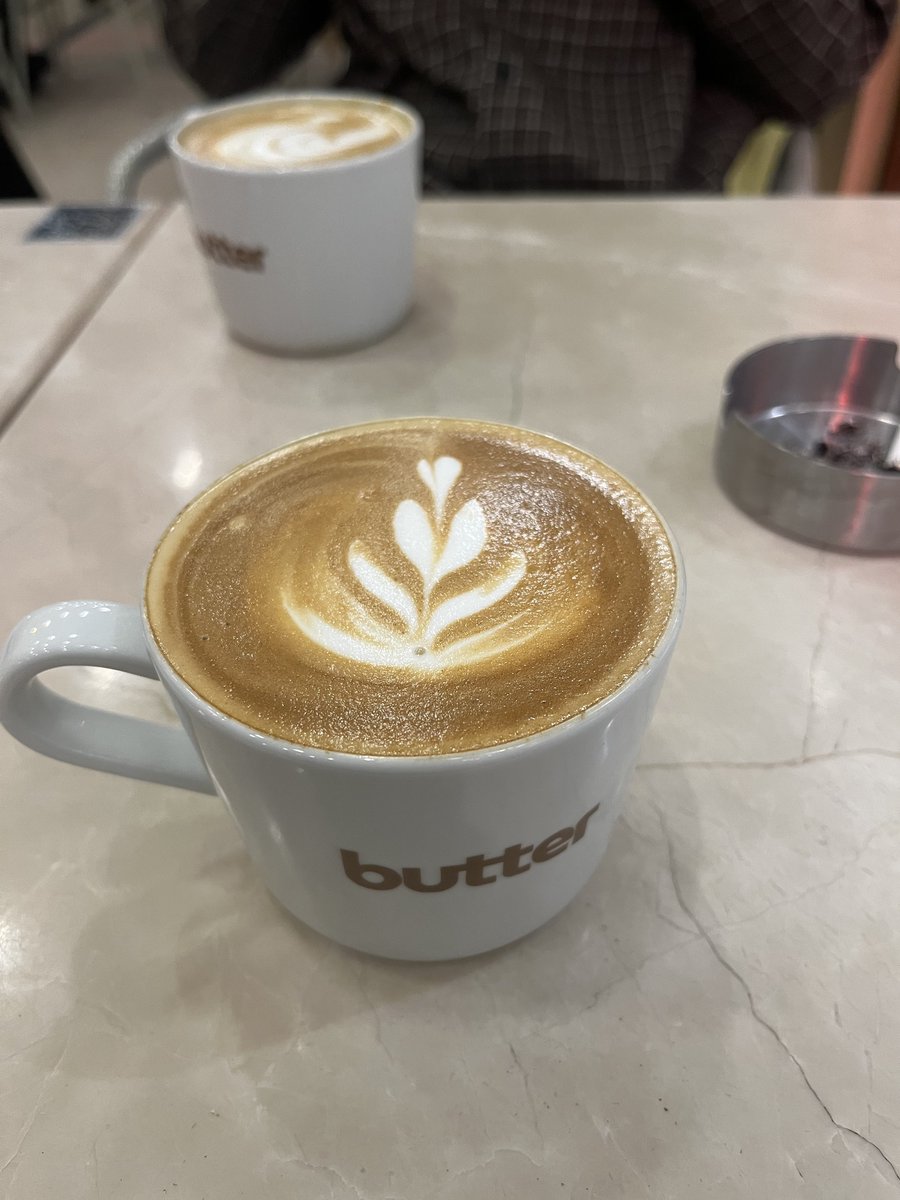kemall899's tweet photo. Bunca yıl sönmemiş umudum. 
Nisan değilse mayıs,
perşembe değilse pazar. https://t.co/qWbm8gf6bl