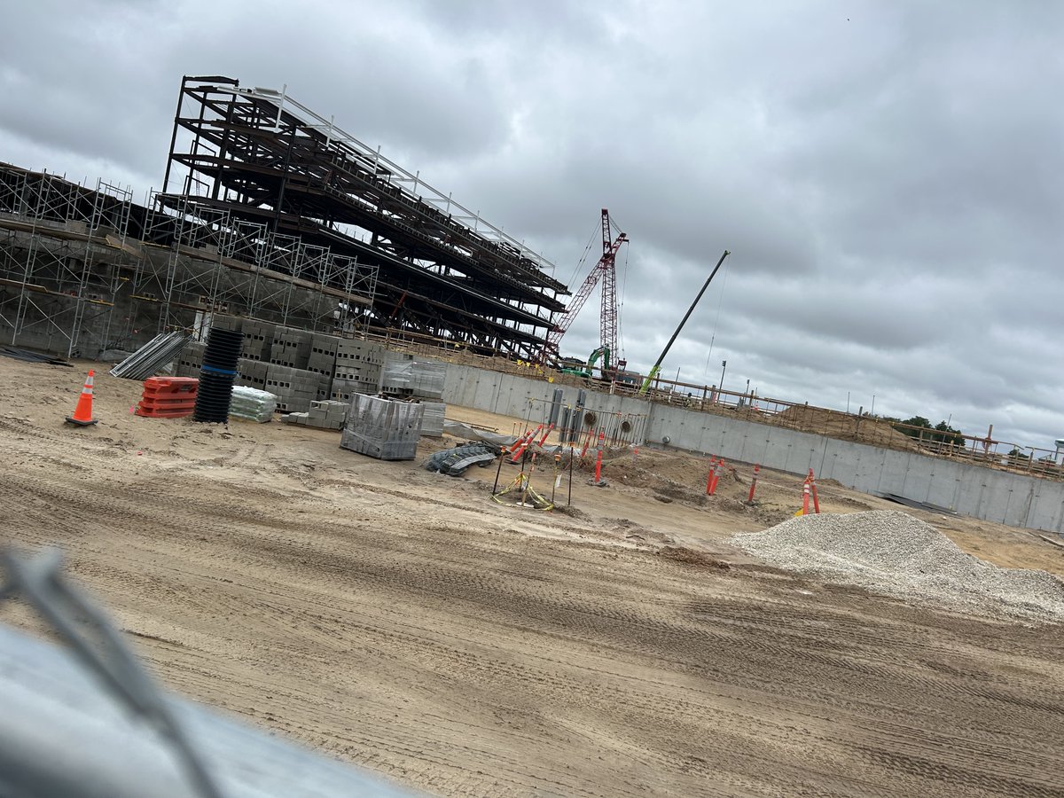 Tom Layberger tweet media