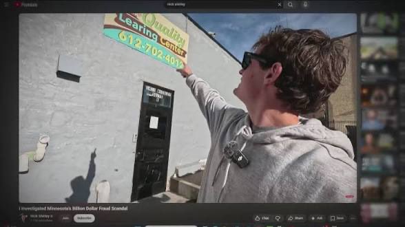 Slumdog_Chillionaire tweet media