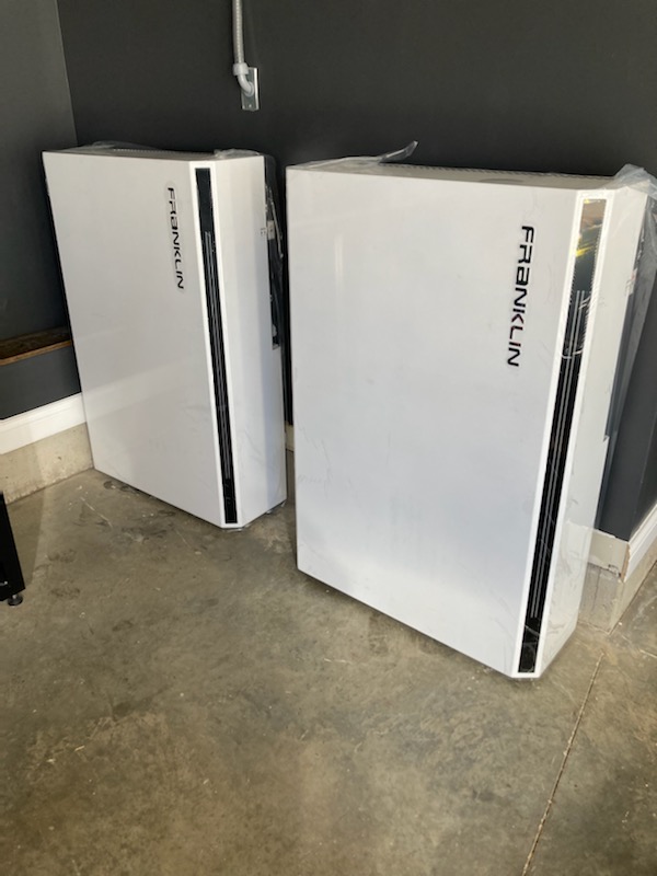 Outage? You don’t need everything…
just what matters. ⚡
Lights. Fridge. Internet.
Battery backup handles it.

starsolarspecialists.com/free-solar-est…
#BatteryBackup #StarSolar #IndianaSolar