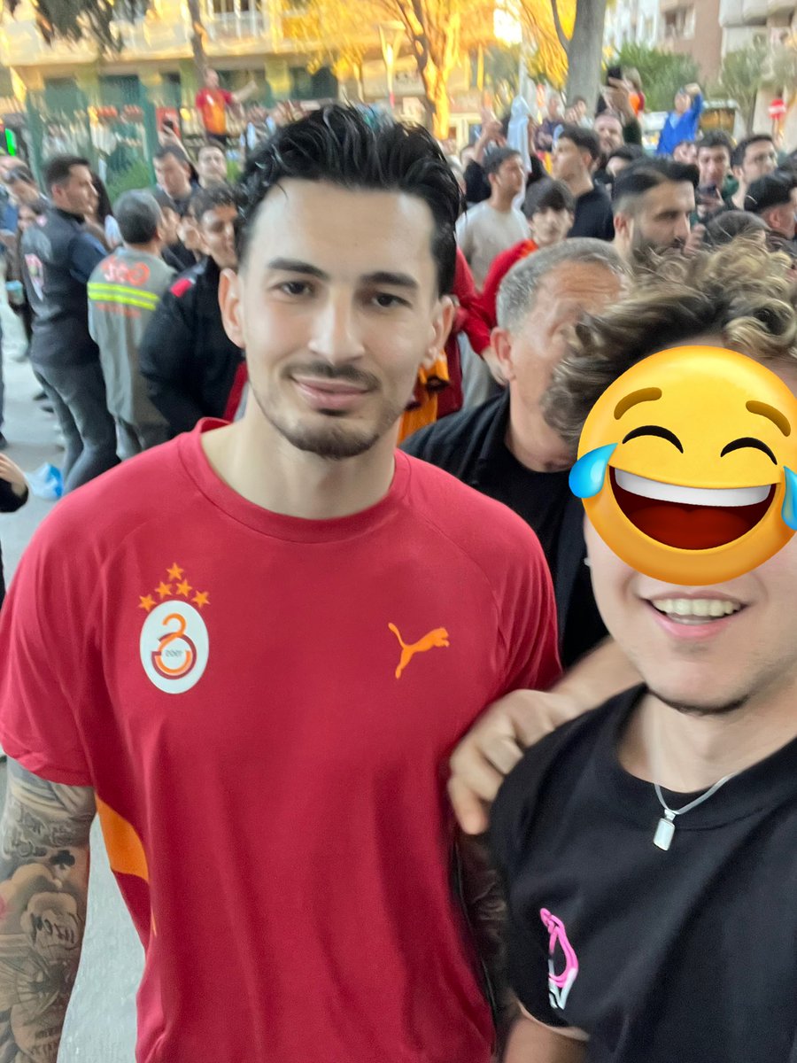 utknunku tweet media