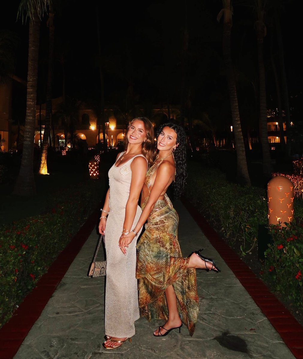 gustavoslimas01's tweet image. Use my code CHALK20 for $20 off your first purchase! #termsapply #gametimepartner @gametimeapp