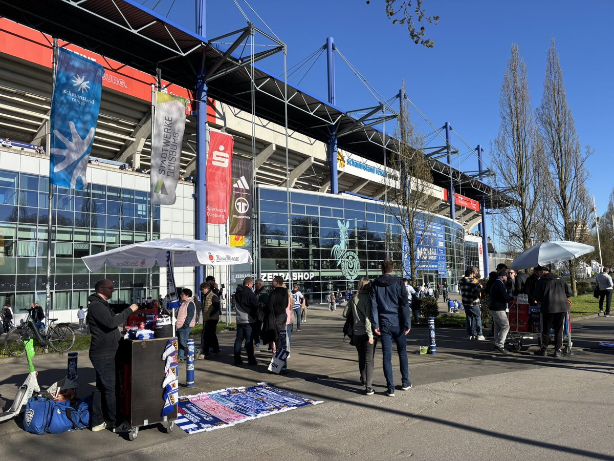 GroundhopNL21's tweet photo. MSV Duisburg - VfL Osnabrück 🇩🇪 #MSVOSN #Groundhopping https://t.co/qKd6QDHy3r