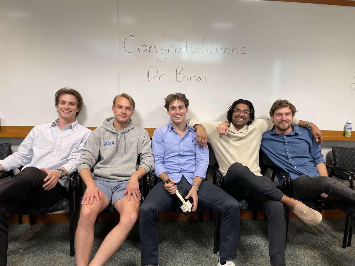 leobiral's tweet image. Happy to announce that I successfully defended my PhD thesis in Computational Biology &amp;amp; Bioinformatics at Duke

Grateful for the incredible support of my advisor Dr. Sandeep Dave, collaborators, labmates, friends, and family during this journey!

#PhDone