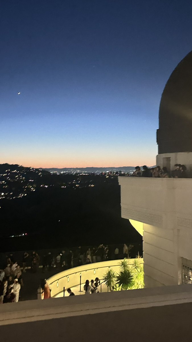 hib is drawing and writing tweet media