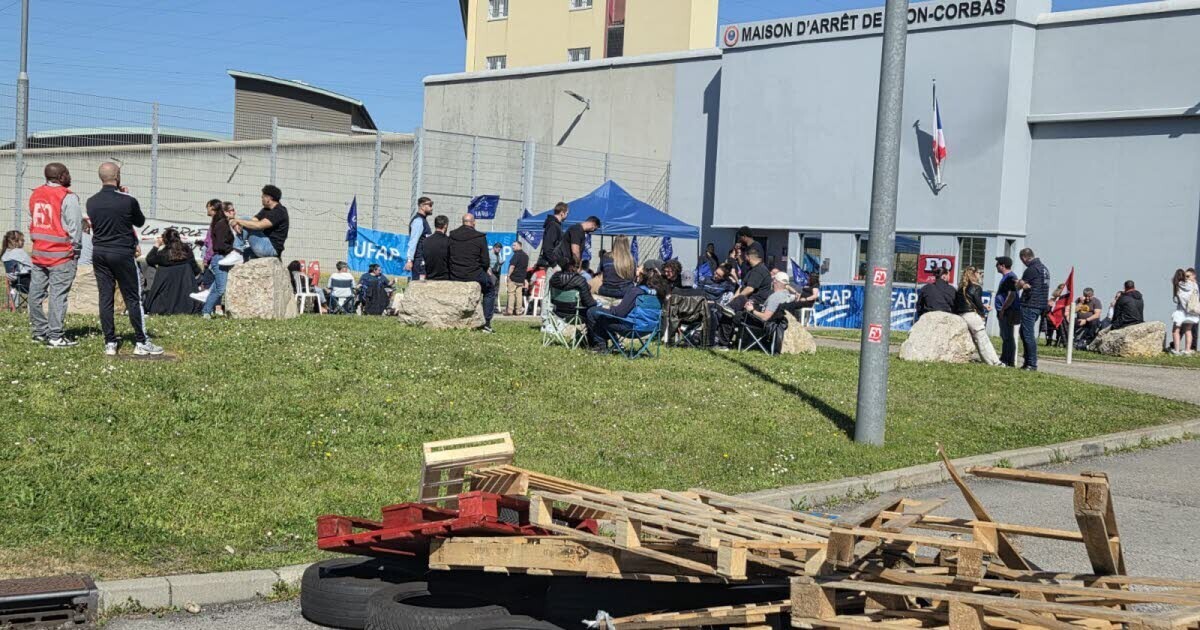 leprogreslyon's tweet image. 🔴 Des cellules de 9 m2 avec trois détenus : « On dépasse le seuil critique, il faut dire stop ! ». #Prison #Corbas

➡️ l.leprogres.fr/kHm