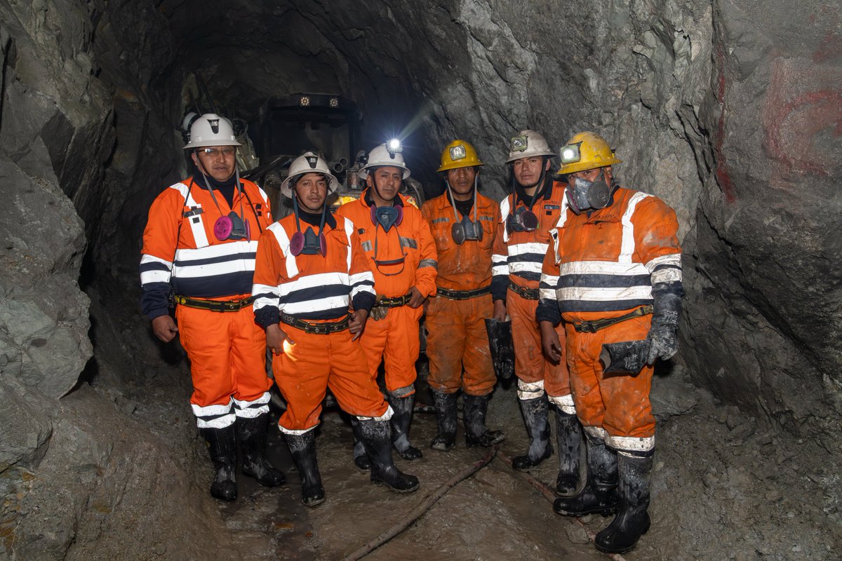 Silver_X_Mining's tweet photo. A producing underground mine.
A scalable throughput profile.
A district with 40+ veins.
Tangana anchors Silver X’s current production while outlining long-term expansion potential.
~75.8 Moz AgEq
~14-year mine life
2025 PEA in place
Positioned for growth.
#SilverXMining #Silver #Mining #Growth