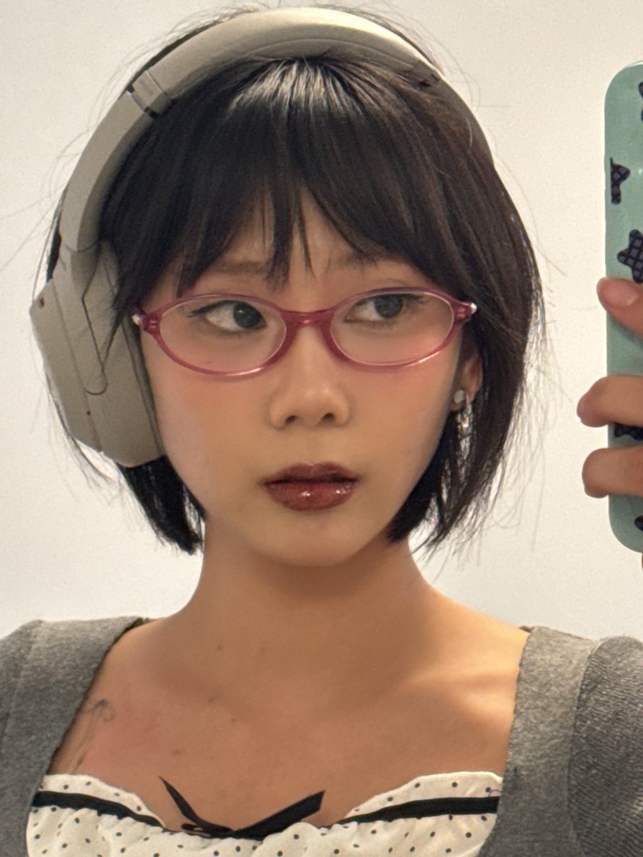 냥☆ tweet media