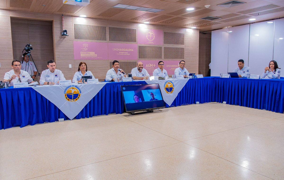 Unimagdalena's tweet photo. 📊 Con la presentación institucional a cargo de nuestro rector @pverasalazar, inició la visita de evaluación externa con miras a la primera Acreditación en Alta Calidad del Programa de Contaduría Pública, adscrito a @fcempresariales.

#UMTeCuenta https://t.co/BLQHZfB4vz