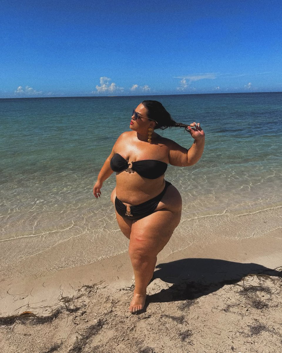 PlusSizeHub_1's tweet photo. Gabriella Lascano https://t.co/2OGNh7jryV
