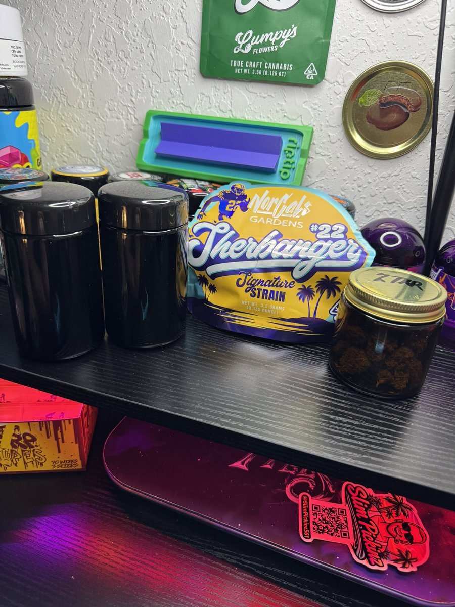 SlimPickinz tweet media