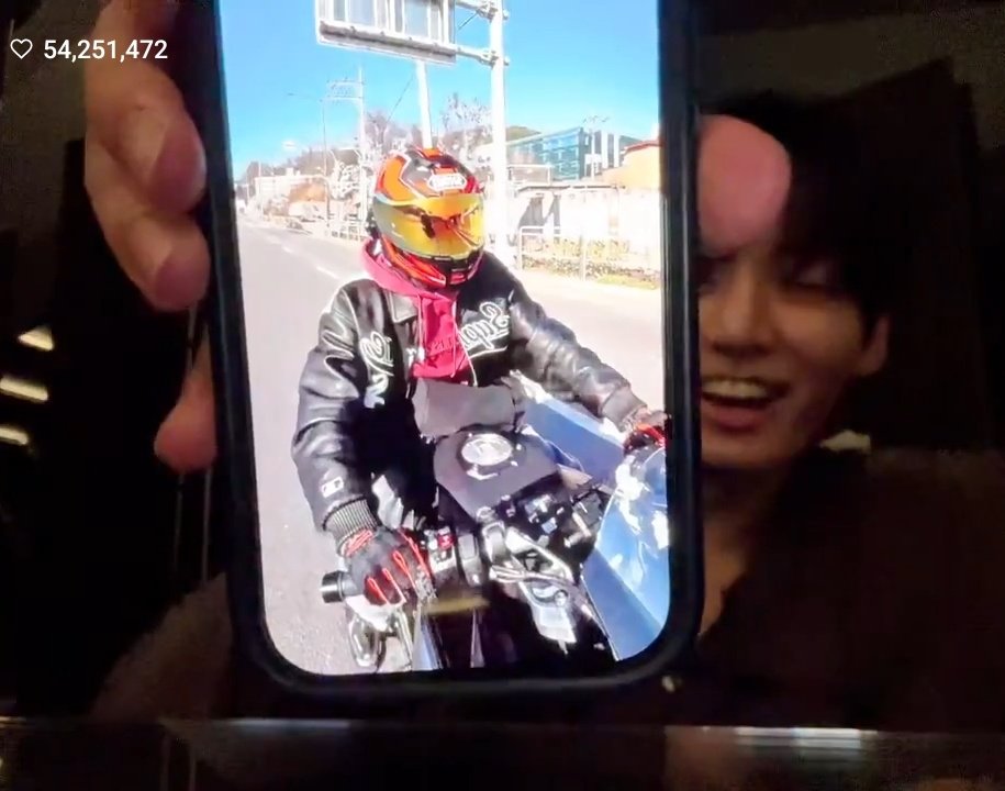 𝚃𝚔 tweet media