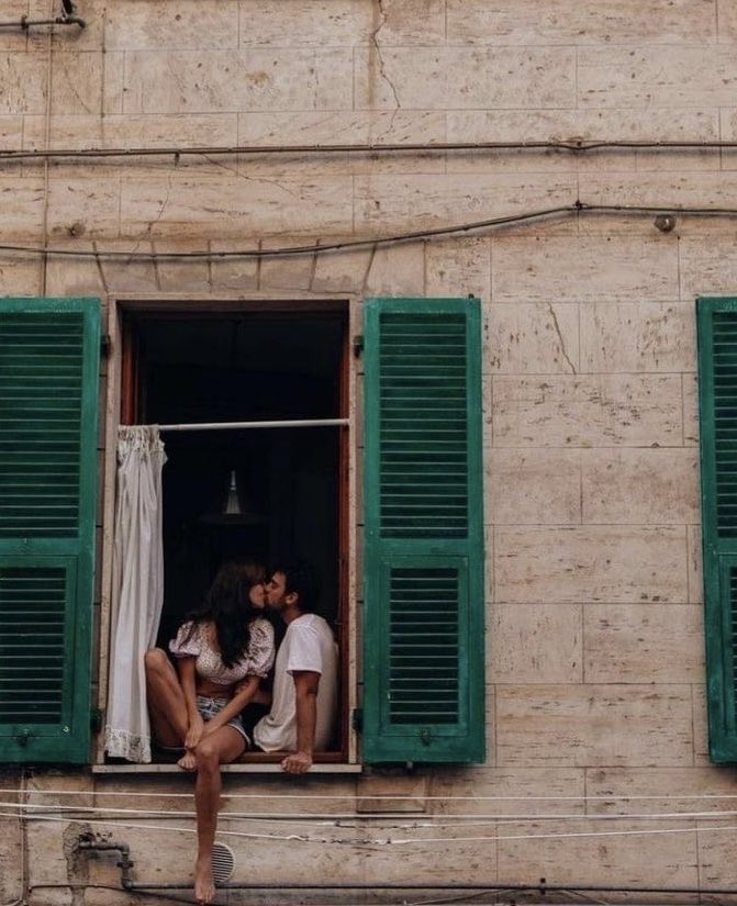 Dolce Riviera tweet media