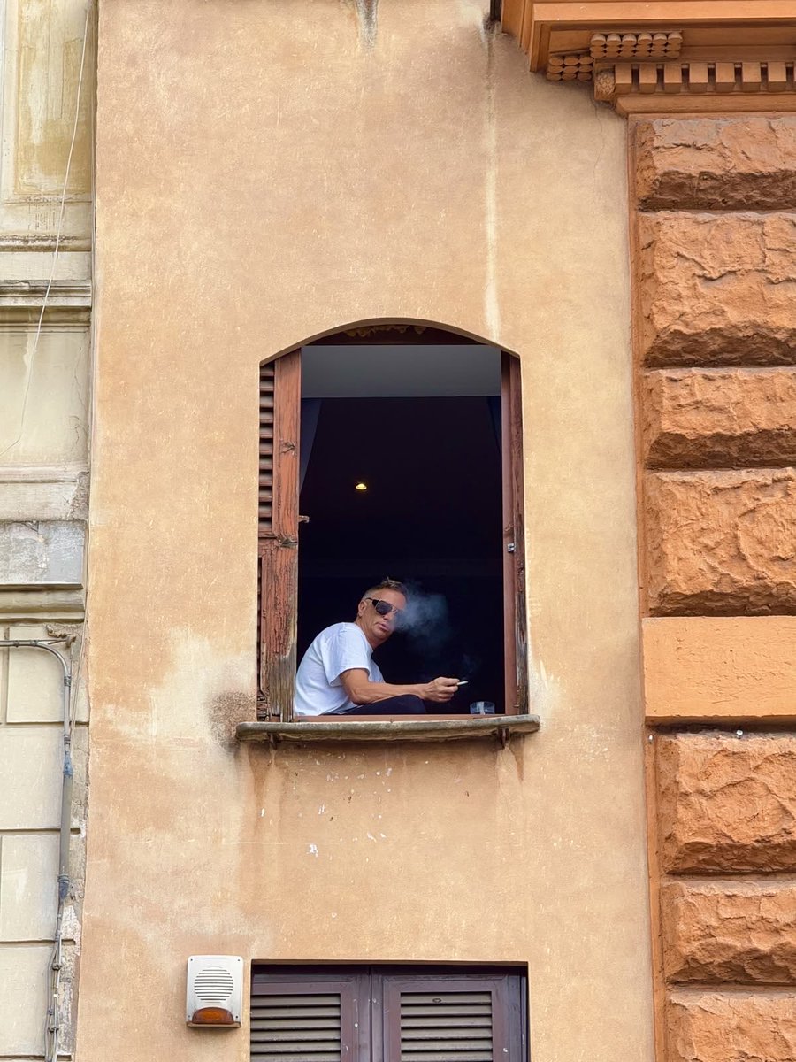 Dolce Riviera tweet media