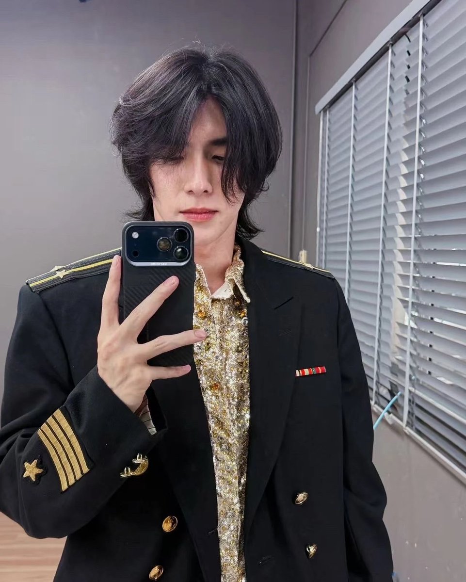 no reaction needed tweet media