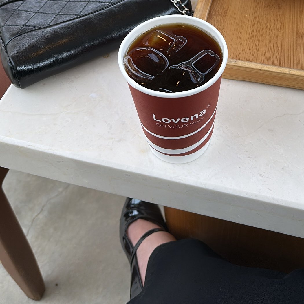 كل ماذقنا مرارتها طمعنا في حلاها 
- الإصرار في تهوين مشقَّات الحياة .