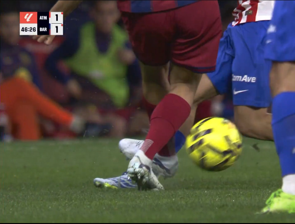 FCB World tweet media