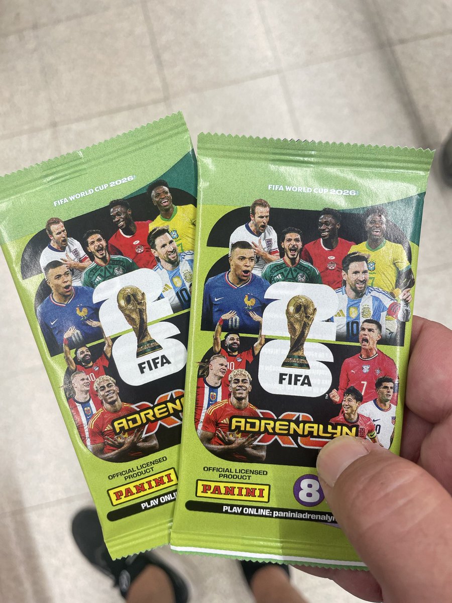 I found those two in my local store…
What do we chase here <a href="/PaniniAmerica/">Panini America</a>?