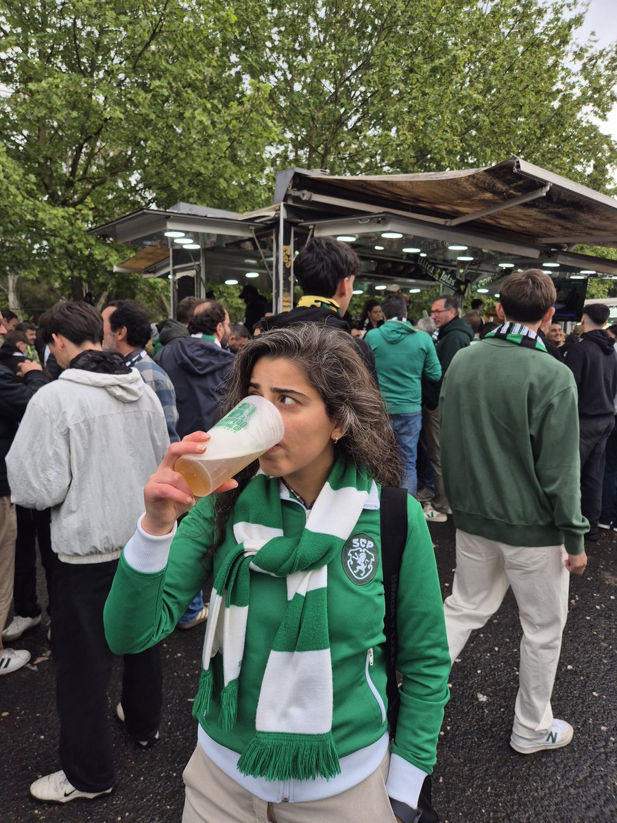 Débora Veiga de Almeida tweet media