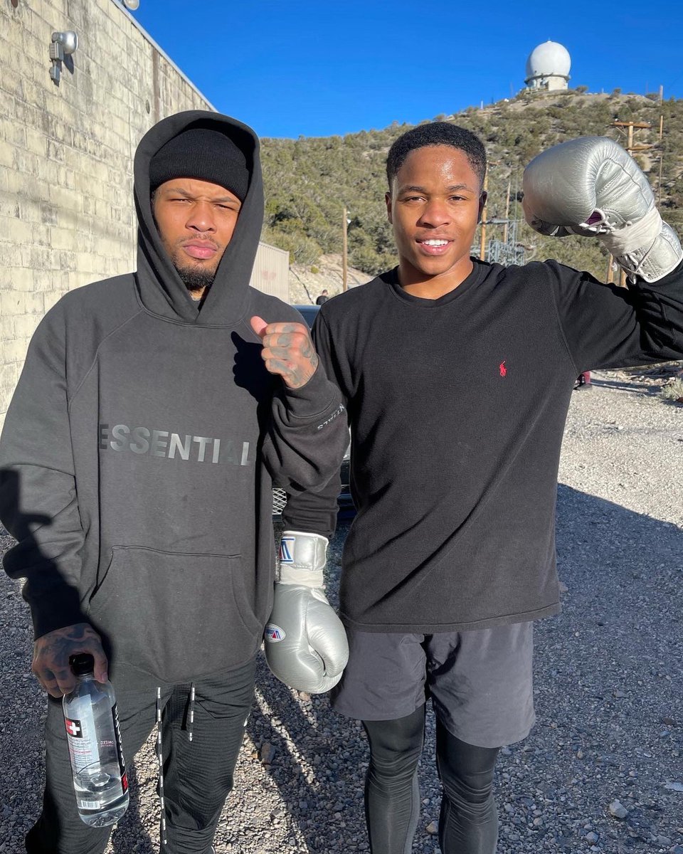 KidAustin11's tweet image. Which one of them you would think would be our best fight? We would beat all 3 of them… they know 🤫Facts!

#boxingnews #boxingfans