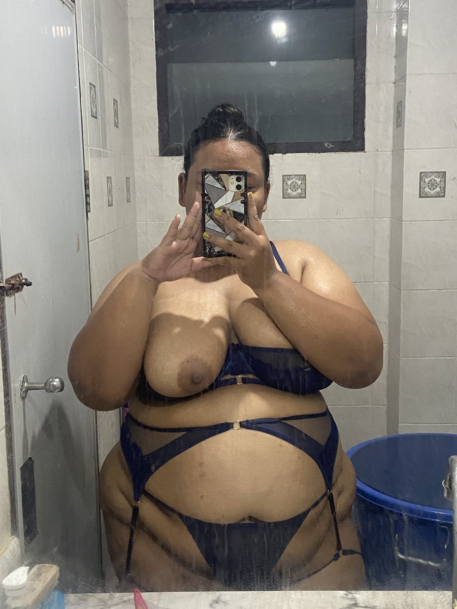 pvdnmd's tweet photo. ชุดเล็กไปมั้ยยยยคะ🥹 #สาวอ้วน #BBW https://t.co/CRlwWFjgrF