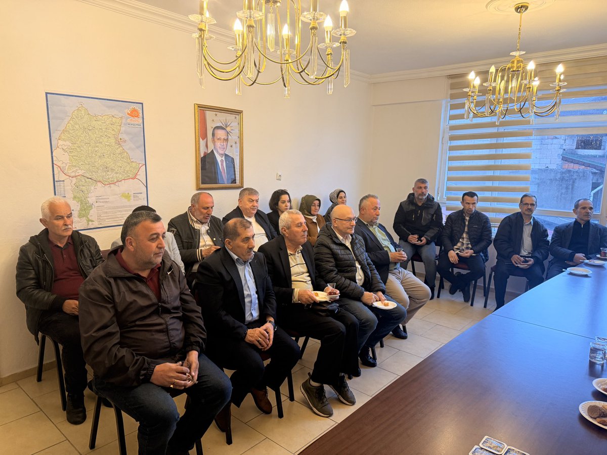AkPersembe52's tweet photo. İlçe Başkanımız Sn. Kahraman Yalçın’ın başkanlığında yapılan AK Parti Perşembe İlçe Yönetim Kurulu haftalık olağan toplantısına, Belediye Başkanımız Sn. Cihat Albayrak ve belediye meclis üyelerimiz katıldı. 

Toplantımız Perşembe’mize ve AK Partimize hayırlı olmasını diliyoruz. https://t.co/LzoVjzzqkt