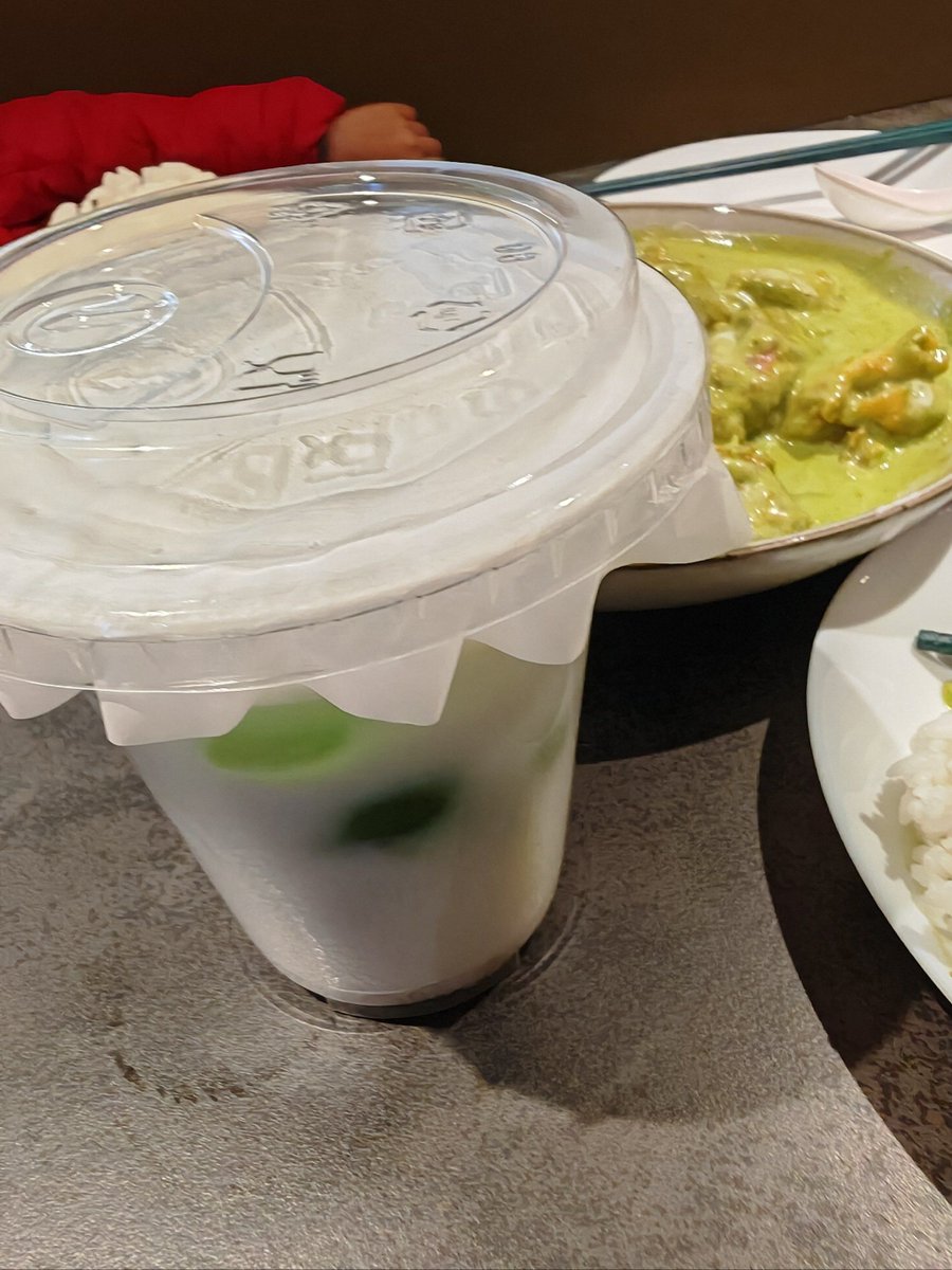 O4___yukinn's tweet photo. Taste the zesty kick of Thai green curry! Creamy coconut milk + fresh basil + tender veggies = flavor explosion in every bite.  #ThaiFood #CurryLovers https://t.co/dF5YxkOEbD