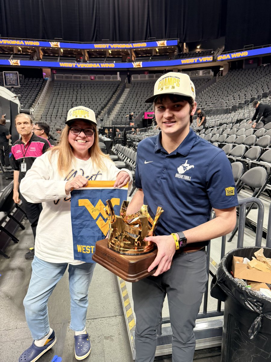 ezzdav's tweet photo. @Blue_GoldSports https://t.co/UFLc606W7Y