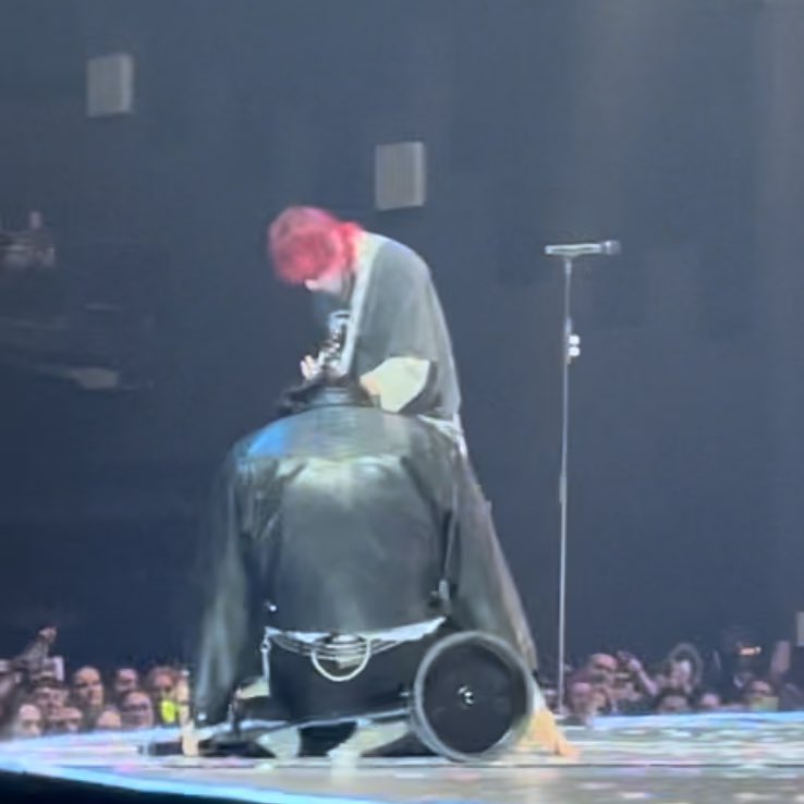 rich ⭑ tweet media