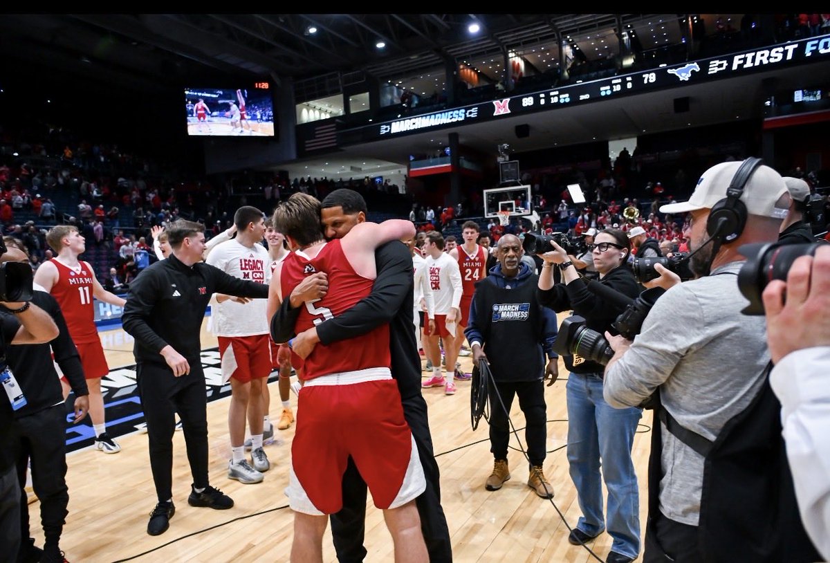 KhristianSmith_'s tweet photo. Thank you @MiamiOH_BBall .What a year‼️ https://t.co/20TB7jPWKR