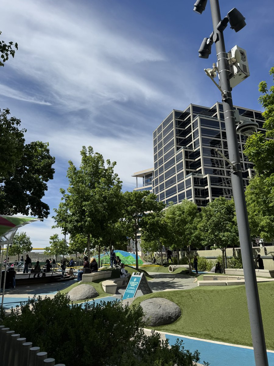 Zach Molzer tweet media