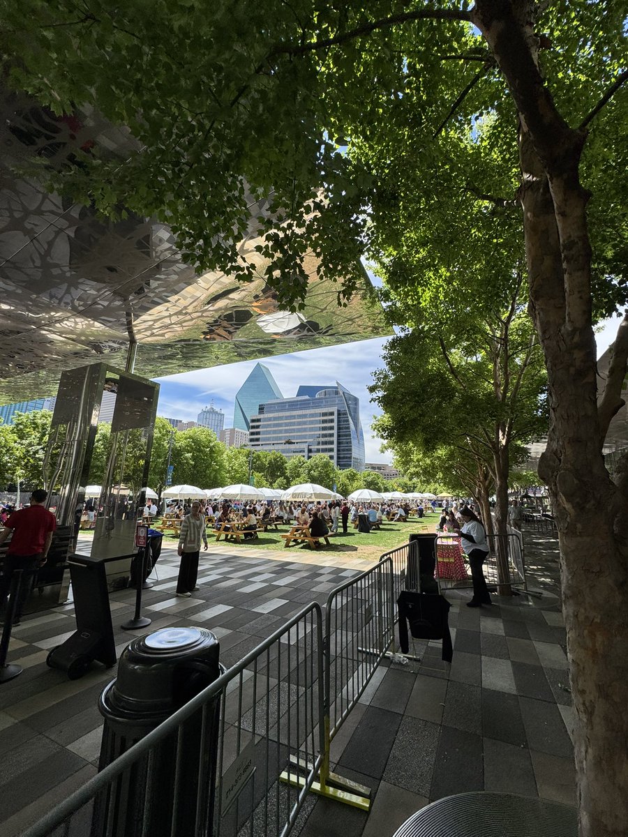 Zach Molzer tweet media