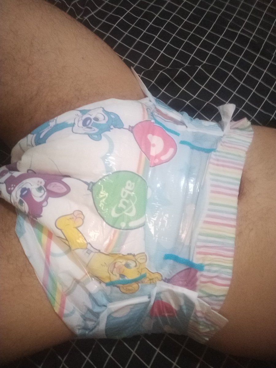 abdl_indo123's tweet photo. First time nyobain popok ABDL, ternyata senyaman itu... https://t.co/4pWqCQq6BK