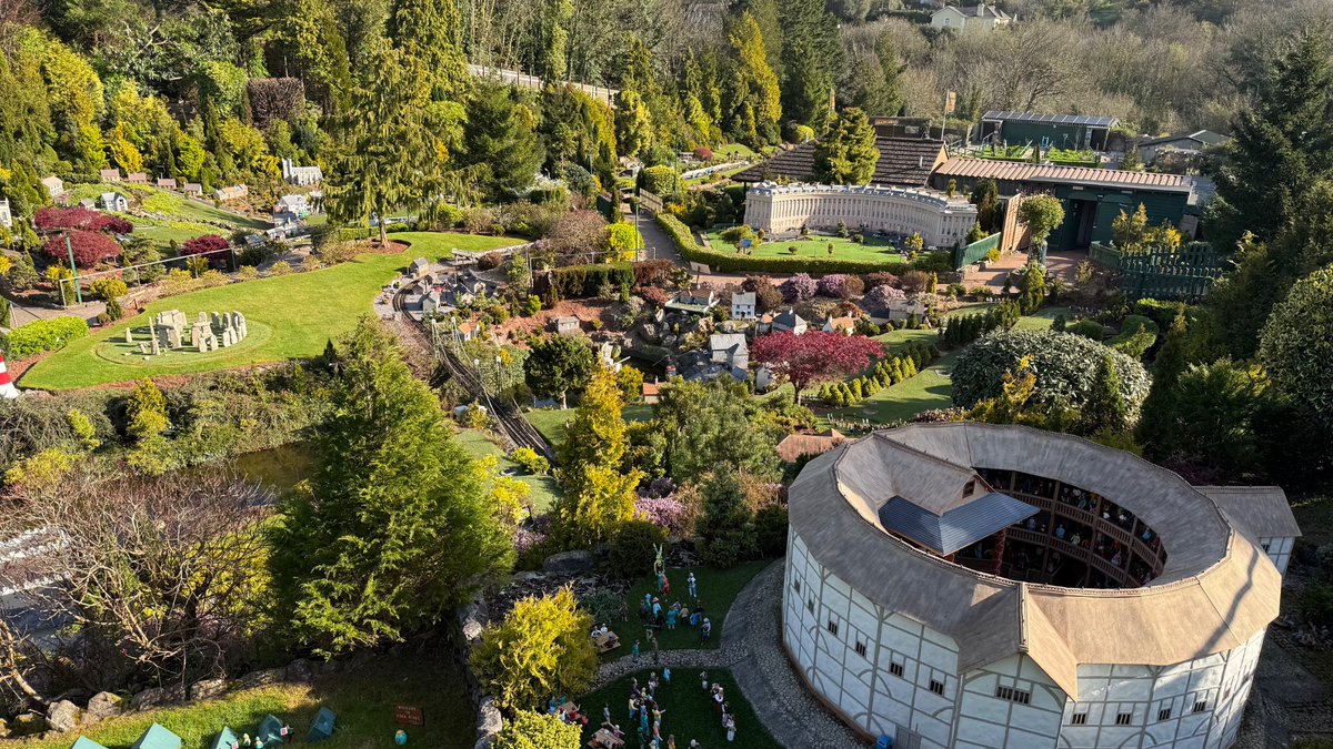 Model Village, Devon tweet media