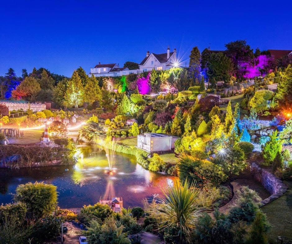 Model Village, Devon tweet media