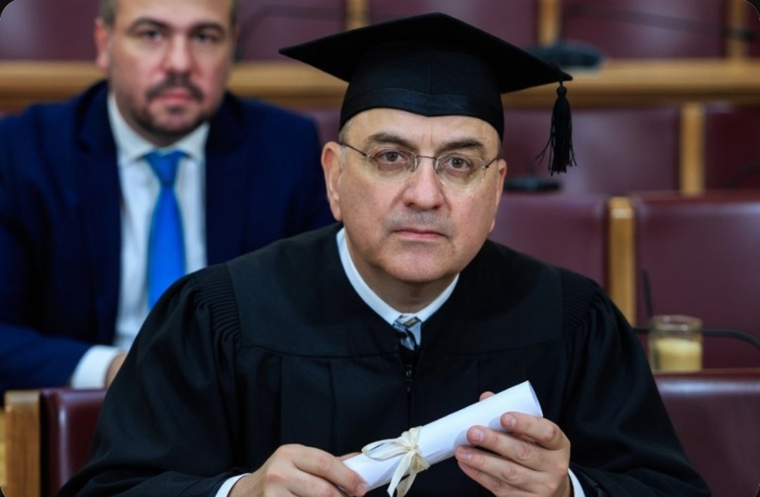 Ο Σκρουτζ της Κηφισιάς 💰 tweet media