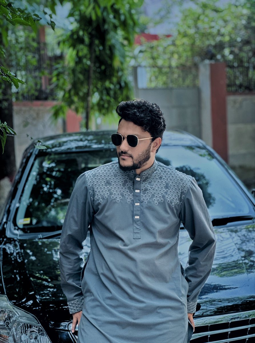 mdmufidulislamb's tweet image. Less showing, more being.. 🖤

 #quietconfidence #realoverfake #authenticvibes #innerstrength #classynotflashy #silentpower #deepvibes #minimalvibes #cleanaesthetic #presenceovernoise #beoriginal #noattentionneeded #explorepage #bangladesh #dhakastyle
#editor #follower