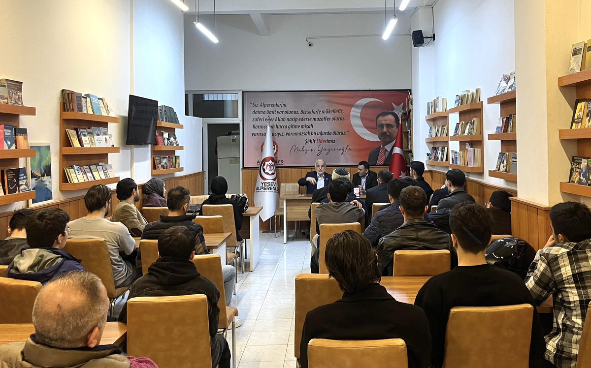 kursatmican's tweet photo. Geleneksel Yesevi Sohbetlerimizin bu haftaki konuğu, önceki dönem milletvekili, eğitimci ve kanaat önderi, kıymetli büyüğümüz Sn. Bozkurt Yaşar Öztürk Hocamızdı. 

''Dava Adamı Olmak'' konulu sohbeti için değerli hocamıza ve katılımcı kardeşlerimize teşekkür ediyorum. https://t.co/UDF4FkaNO1