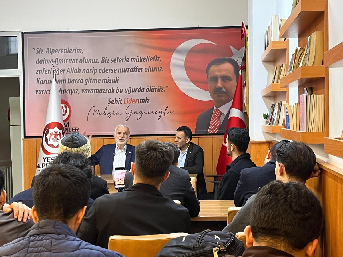 kursatmican's tweet photo. Geleneksel Yesevi Sohbetlerimizin bu haftaki konuğu, önceki dönem milletvekili, eğitimci ve kanaat önderi, kıymetli büyüğümüz Sn. Bozkurt Yaşar Öztürk Hocamızdı. 

''Dava Adamı Olmak'' konulu sohbeti için değerli hocamıza ve katılımcı kardeşlerimize teşekkür ediyorum. https://t.co/UDF4FkaNO1
