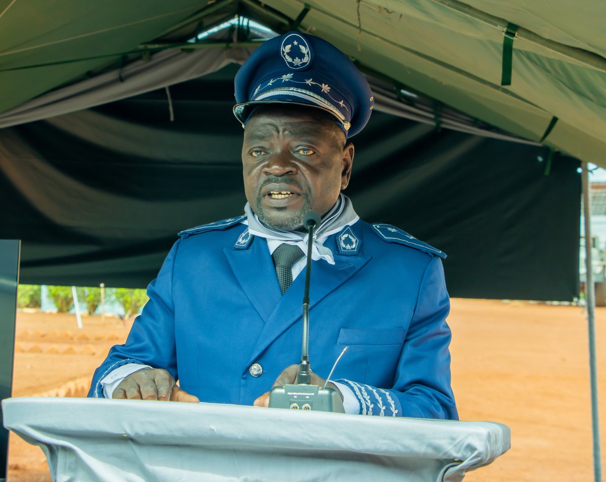 RwandaMoD's tweet photo. Rwandan peacekeepers serving under the United Nations Multidimensional Integrated Stabilization Mission in the Central African Republic (MINUSCA), in Bangui, Bria, and Bossembele, alongside Rwanda bilateral forces, today marked the 32nd Commemoration of the 1994 Genocide against the Tutsi.

The commemoration was held in Bangui, Bria, and Bossembélé base camps, and was attended by Rwandan Contingents' Commanders, officers, and other ranks, MINUSCA staff, as well as Central African Government officials, including the Secretary-General of the Fertit Region, Mr. Magloire Balepoed.
https://t.co/WlkFQ2d9U2
=================================

Abasirikare b’u Rwanda bari mu butumwa bw’Umuryango w’Abibumbye bwo kugarura amahoro muri Repubulika ya Santarafurika (MINUSCA), bakorera i Bangui, Bria na Bossembélé, bafatanyije n’abari muri iki gihugu mu buryo bw' imikoranire y’ibihugu byombi, uyu munsi bibutse ku nshuro ya 32 Jenoside yakorewe Abatutsi mu 1994.

Uyu muhango wo kwibuka wabereye mu bigo bya gisirikare bya Bangui, Bria na Bossembélé, witabirwa n’abayobozi b’ingabo z’u Rwanda, abasirikare mu nzego zitandukanye, abakozi ba MINUSCA, ndetse n’abayobozi ba Leta ya Santarafurika, barimo Umunyamabanga Mukuru w’Intara ya Fertit, Bwana Magloire Balepoed.https://t.co/VVwNM0MSno