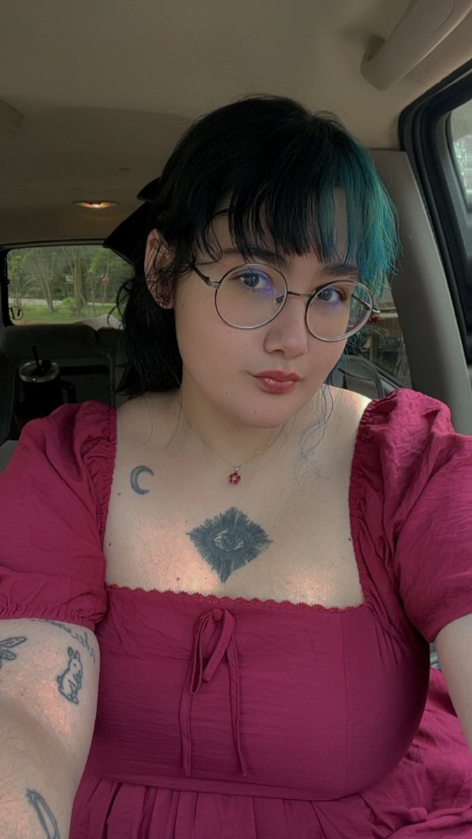 danyale ♡’s leon tweet media