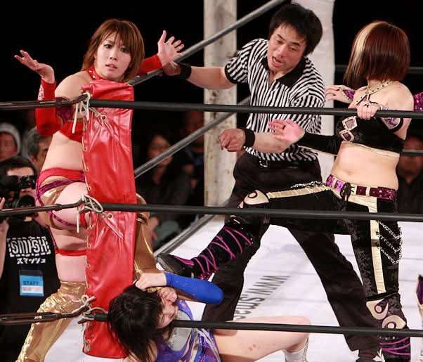 IYO and Asuka visiting the creative room in few days... 💀