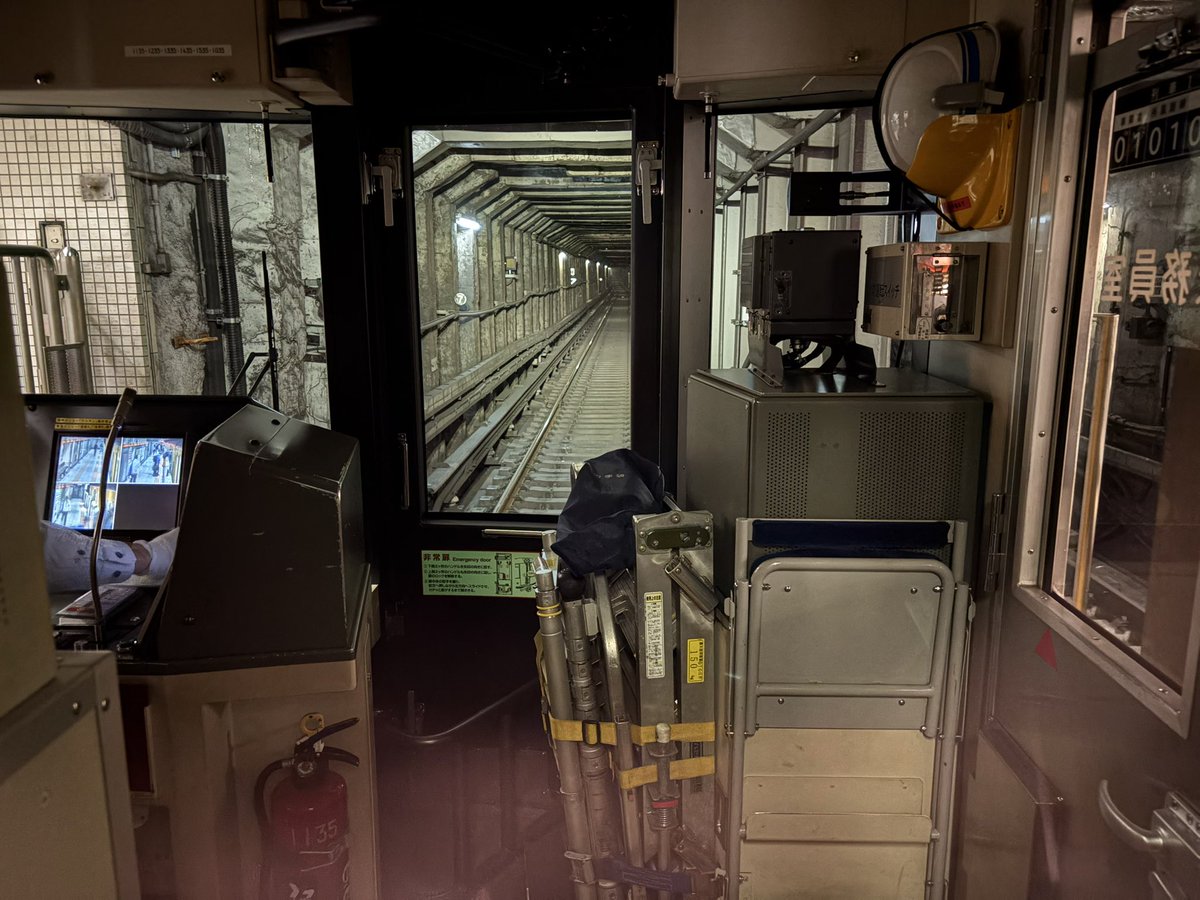 あおさご tweet media