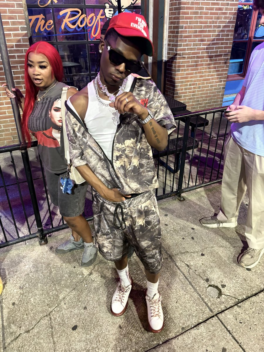 moodswittez's tweet photo. IG                             VS.                            X https://t.co/Q8vEXbUM3f