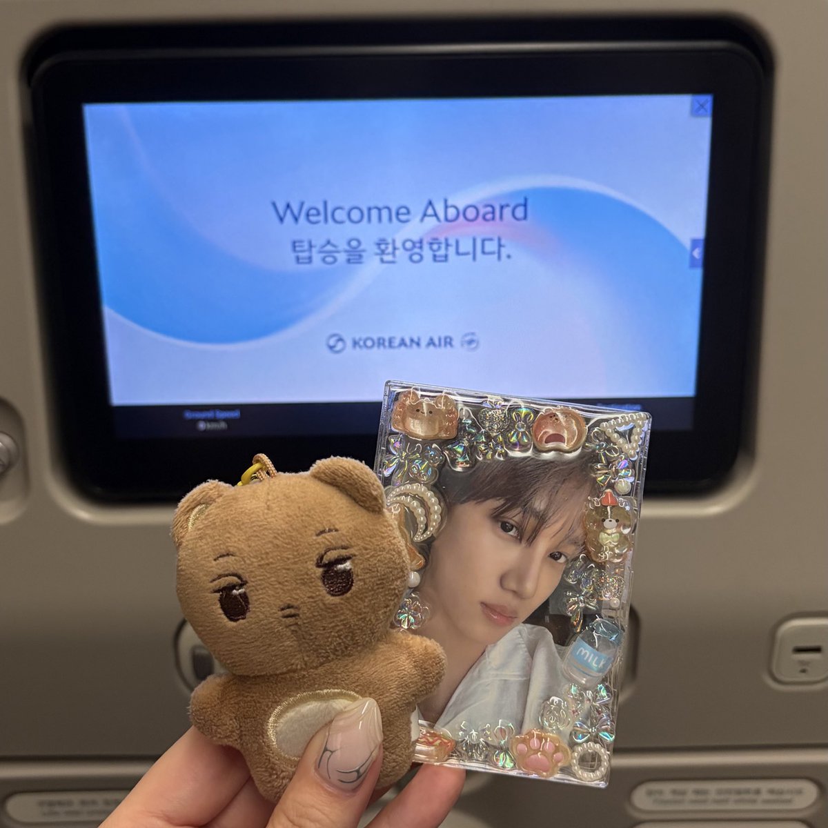 dimplejjong's tweet photo. Flying in to Seoul on EXO’s 14th Debut Anniversary🩶 Excited for EXhOrizon~

#EXO #엑소 #weareoneEXO
#EXO14thAnniversary https://t.co/z4v3WcQQLr