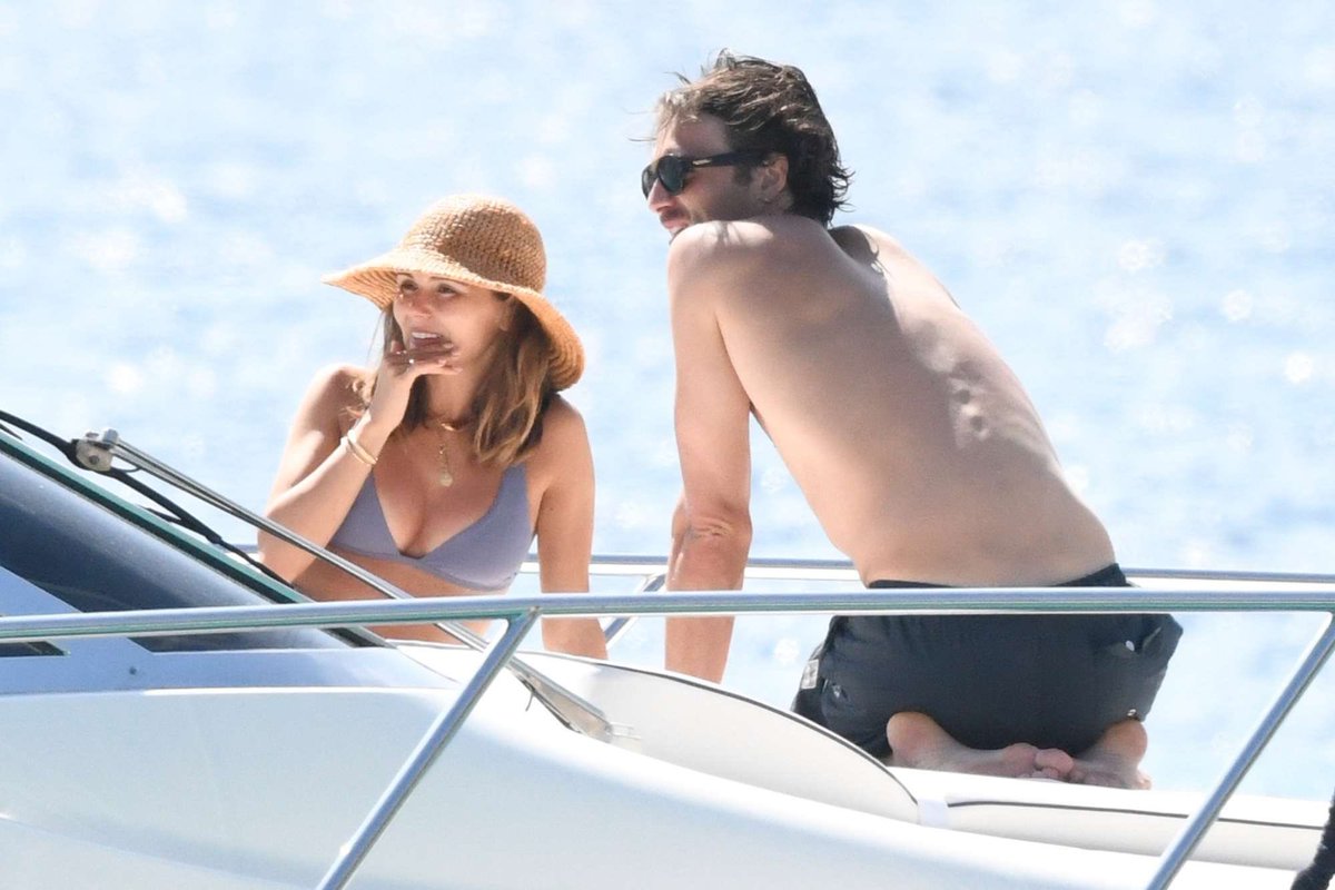 siren crave tweet media