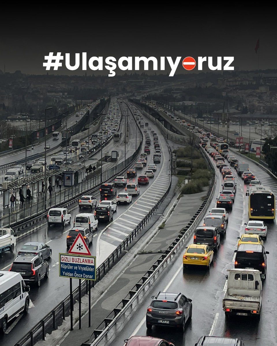 mnecatiisik's tweet photo. Metrobüs yangınları, arıza yapan vagonlar... Her gün bir macera. Ulaşım değil, survivor mübarek! Sağ salim eve varabilene aşk olsun. #Ulaşamıyoruz https://t.co/jl8lwyVdD8